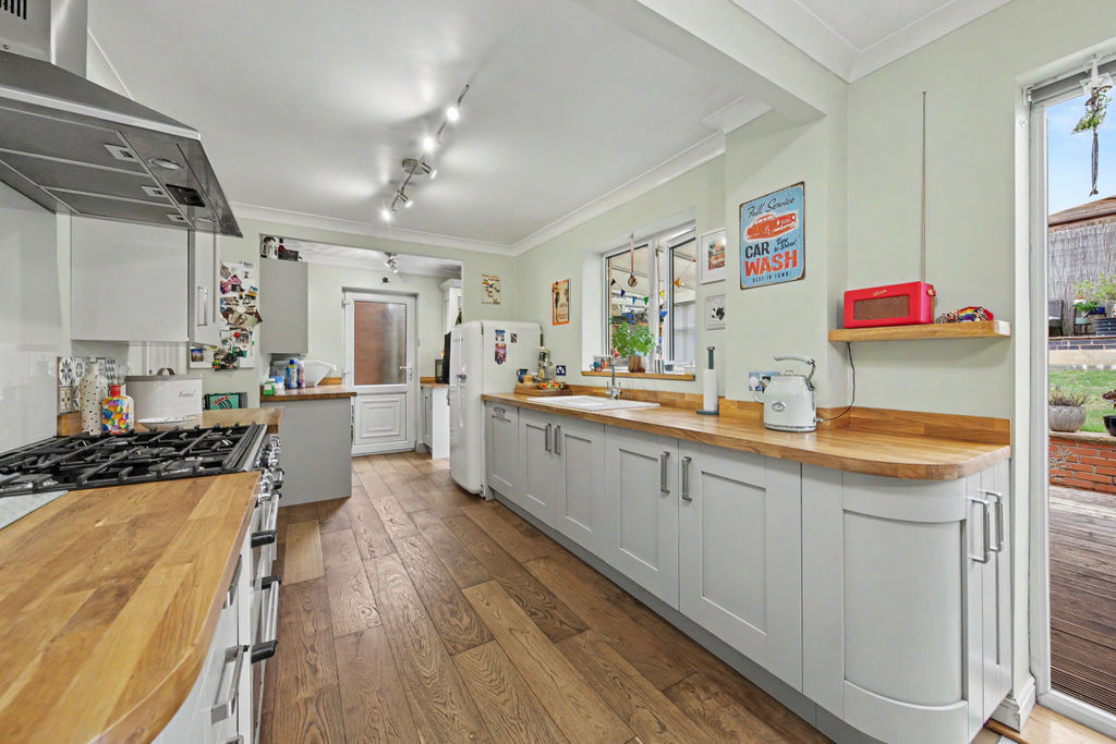 Rosedale Avenue